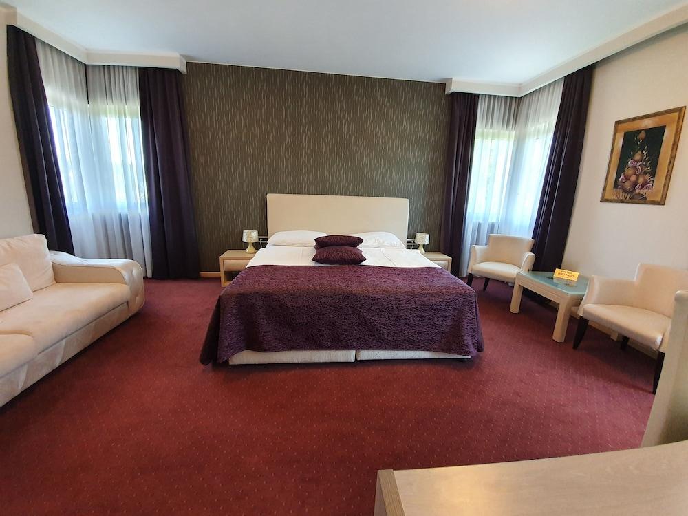 Hotel Brotnjo Čitluk Eksteriør billede
